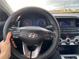 Hyundai Elantra 2020 года за 7 500 000 тг. в Атырау – фото 5