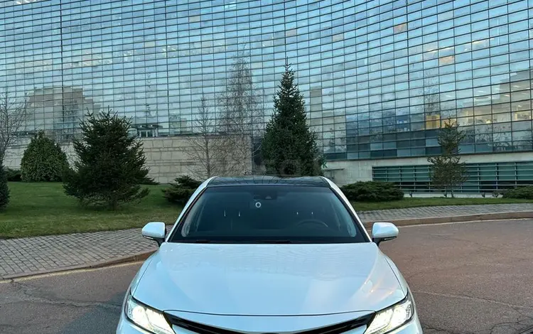 Toyota Camry 2020 года за 18 000 000 тг. в Шымкент