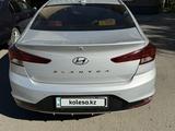 Hyundai Elantra 2019 годаfor8 000 000 тг. в Астана – фото 4