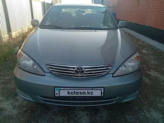 Toyota Camry, 2004