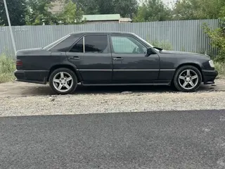 Mercedes-Benz E 280