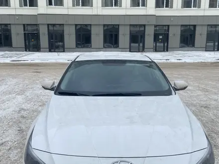 Hyundai Elantra 2021 года за 9 500 000 тг. в Астана