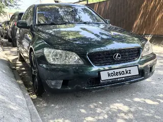 Lexus IS 200