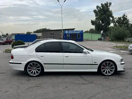 BMW 530 2001 года за 5 000 000 тг. в Алматы – фото 6
