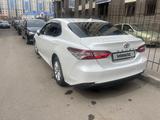 Toyota Camry 2020 года за 13 000 000 тг. в Астана – фото 3