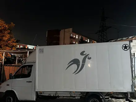 Mercedes-Benz Sprinter 2000 года за 7 500 000 тг. в Алматы – фото 2