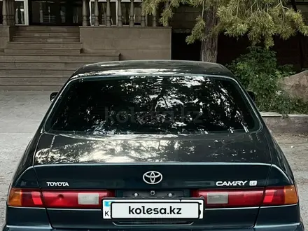 Toyota Camry 1998 года за 3 750 000 тг. в Алматы