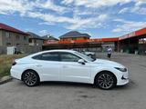 Hyundai Sonata 2021 года за 13 300 000 тг. в Алматы