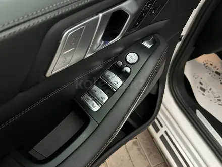 BMW X7 2021 года за 39 900 000 тг. в Астана – фото 16