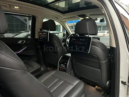 BMW X7 2021 года за 39 900 000 тг. в Астана – фото 28