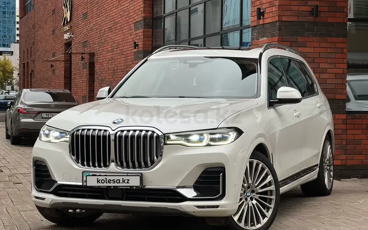 BMW X7 2021 года за 39 900 000 тг. в Астана