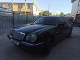 Mercedes-Benz E 320 1996 года за 4 500 000 тг. в Алматы – фото 4