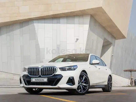 BMW 530 2025 года за 41 000 000 тг. в Алматы – фото 2