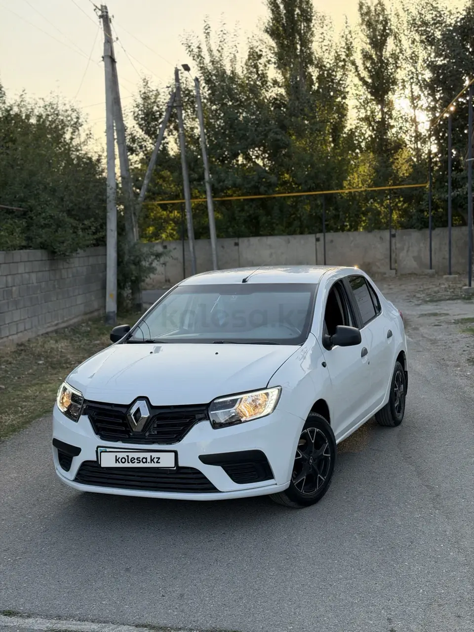 Renault Logan, 2015