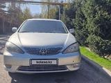 Toyota Camry 2005 года за 5 800 000 тг. в Туркестан – фото 2