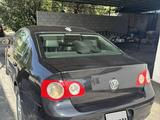 Volkswagen Passat 2005 годаүшін2 400 000 тг. в Жаркент – фото 2