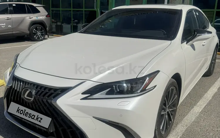 Lexus ES 250 2022 года за 21 500 000 тг. в Алматы