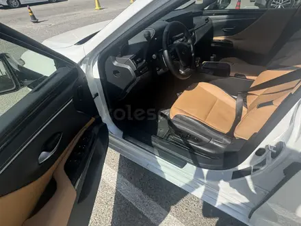 Lexus ES 250 2022 года за 21 500 000 тг. в Алматы – фото 4