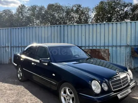 Mercedes-Benz E 320 1996 года за 2 799 999 тг. в Караганда – фото 23