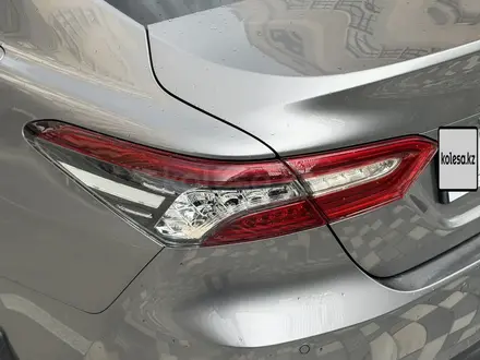 Toyota Camry 2023 года за 15 800 000 тг. в Атырау – фото 18