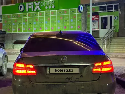 Mercedes-Benz E 200 2011 года за 6 500 000 тг. в Актобе – фото 3