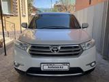 Toyota Highlander 2011 года за 10 500 000 тг. в Атырау – фото 2