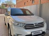 Toyota Highlander 2011 года за 10 500 000 тг. в Атырау – фото 4