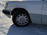 Mercedes-Benz E 230 1990 годаfor2 100 000 тг. в Караганда – фото 5