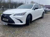 Lexus ES 250 2022 года за 14 500 000 тг. в Санкт-Петербург – фото 2