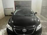 Toyota Camry 2007 годаfor5 800 000 тг. в Актобе