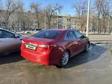 Toyota Camry 2012 года за 9 000 000 тг. в Уральск – фото 2