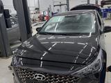 Hyundai Accent 2021 года за 9 300 000 тг. в Атырау – фото 2