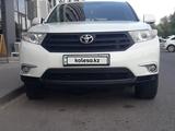 Toyota Highlander 2011 года за 10 500 000 тг. в Астана