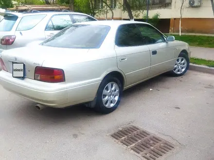 Toyota Vista 1997 годаүшін2 000 000 тг. в Алматы