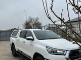 Toyota Hilux 2023 года за 21 200 000 тг. в Актау – фото 4