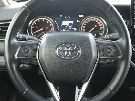 Toyota Camry 2021 года за 14 950 000 тг. в Астана – фото 12
