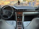 Mercedes-Benz E 220 1993 годаүшін2 400 000 тг. в Туркестан – фото 2