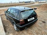 Volkswagen Golf 1994 года за 1 300 000 тг. в Астана – фото 2