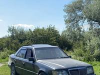 Mercedes-Benz E 200 1993 года за 1 150 000 тг. в Караганда