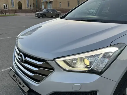 Hyundai Santa Fe 2014 года за 10 500 000 тг. в Костанай