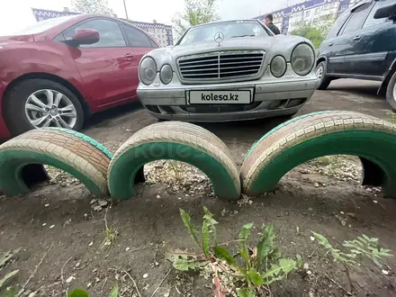 Mercedes-Benz CLK 230 1999 года за 2 700 000 тг. в Экибастуз – фото 5