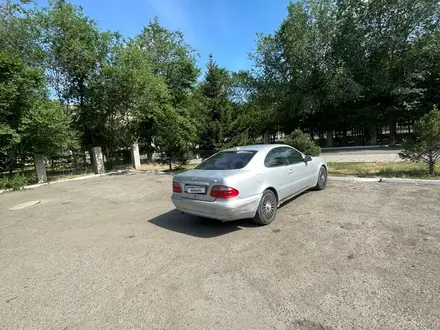 Mercedes-Benz CLK 230 1999 года за 2 700 000 тг. в Экибастуз – фото 4