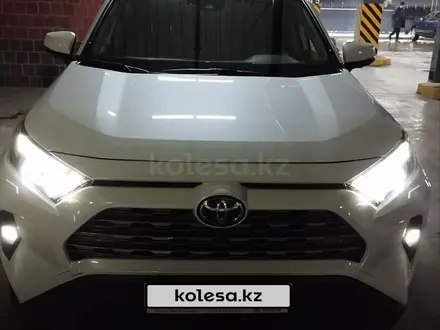 Toyota RAV4 2023 года за 18 500 000 тг. в Астана – фото 22