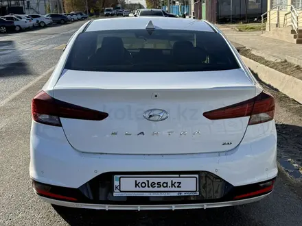 Hyundai Elantra 2020 года за 9 000 000 тг. в Жетысай – фото 3