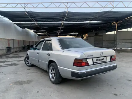 Mercedes-Benz E 230 1988 года за 1 000 000 тг. в Алматы – фото 3