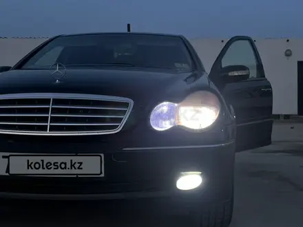 Mercedes-Benz C 32 AMG 2002 годаүшін5 000 000 тг. в Актау – фото 9