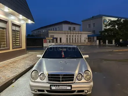 Mercedes-Benz E 320 1998 года за 2 700 000 тг. в Актау – фото 9