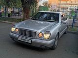 Mercedes-Benz E 230 1995 года за 2 600 000 тг. в Костанай – фото 2