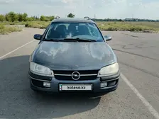 Opel Omega, 1995