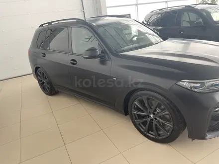BMW X7 2022 года за 50 000 000 тг. в Караганда – фото 3
